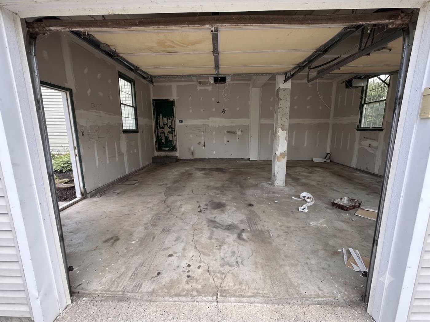 Garagem Pinto. — before